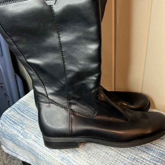 Like-New Tommy Hilfiger TW Shano Riding Boots - Picture 4 of 10